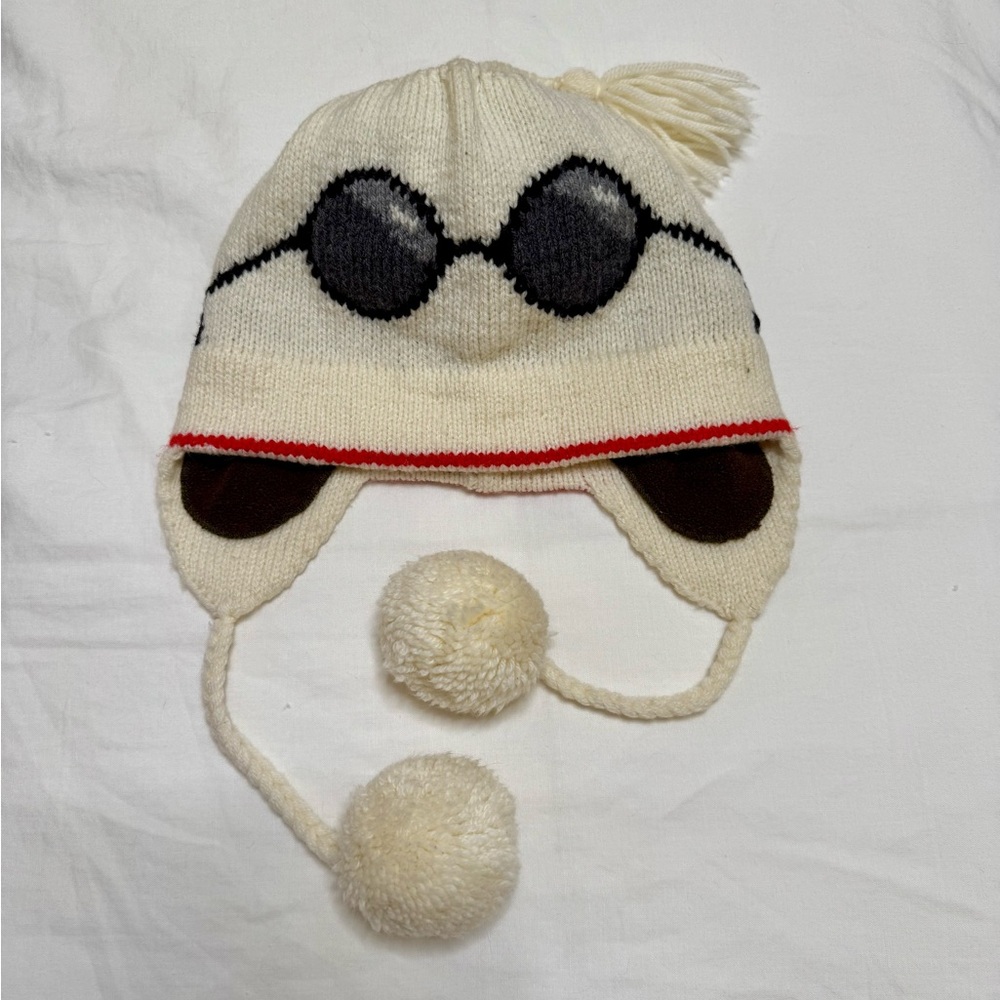 Kate Spade Cream Sunglasses and Pom Poms Wool Beanie
